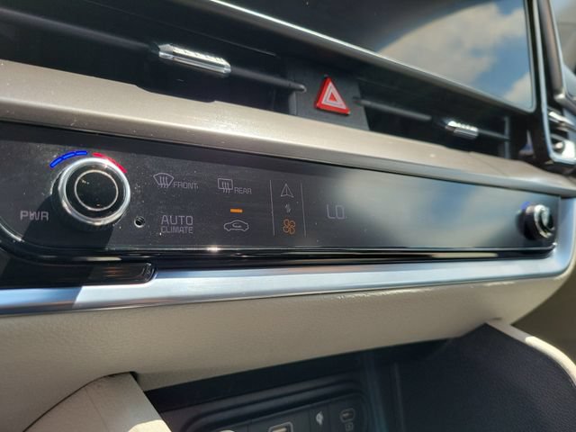 Used 2023 Kia Sportage EX FWD image 28