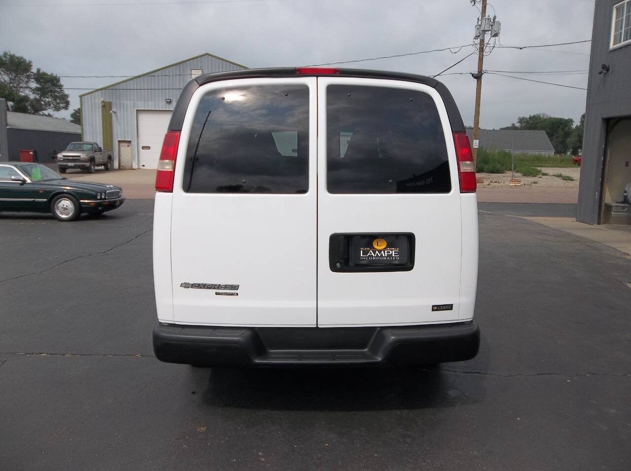 Used 2016 Chevrolet Express 3500 LS RWD image 6