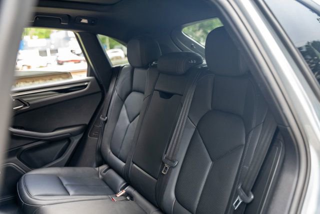 Used 2020 Porsche Macan AWD/4WD image 49