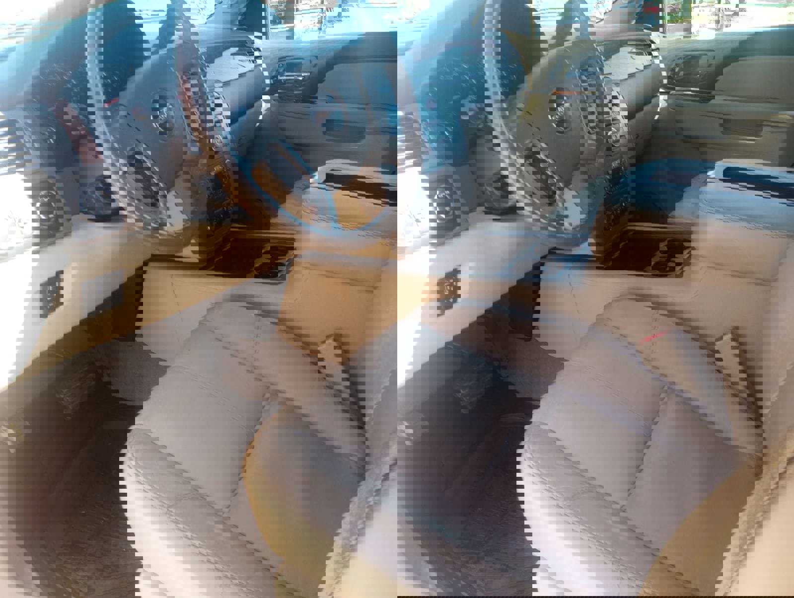 Used 2012 GMC Sierra 2500 SLT w/ SLT Convenience Package image 9