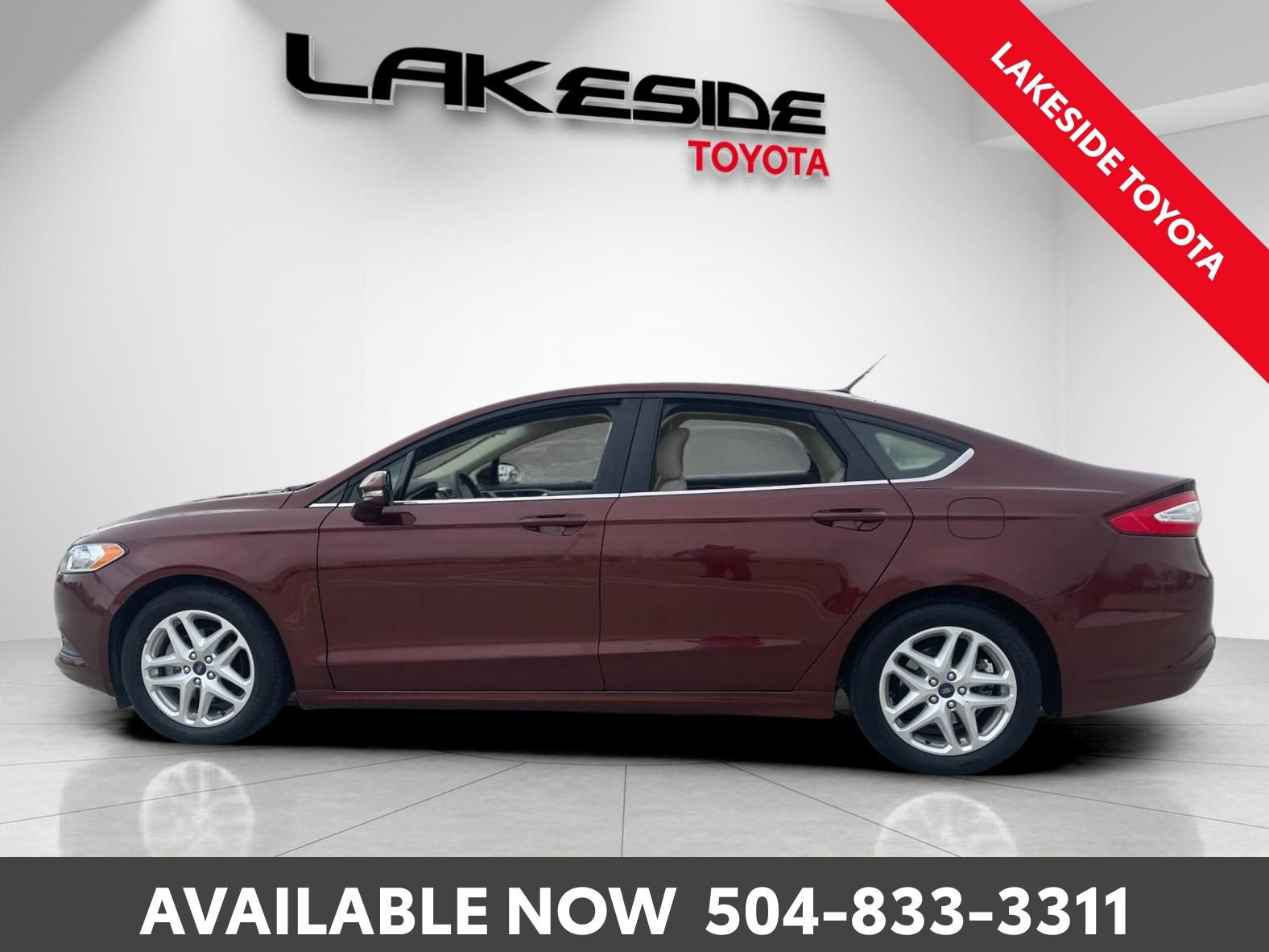 Used 2015 Ford Fusion SE image 3
