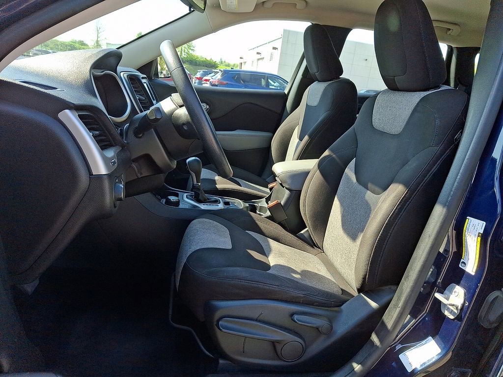Used 2014 Jeep Cherokee Sport AWD/4WD image 15