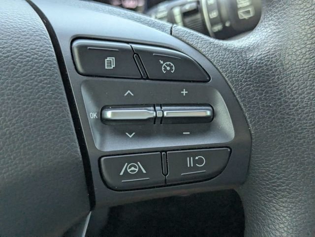 Used 2022 Hyundai Kona SEL FWD image 24
