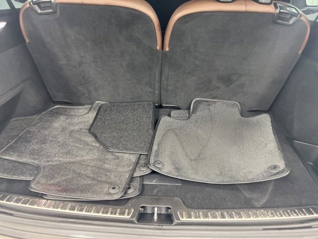 Used 2024 Volvo XC90 B6 Plus image 9