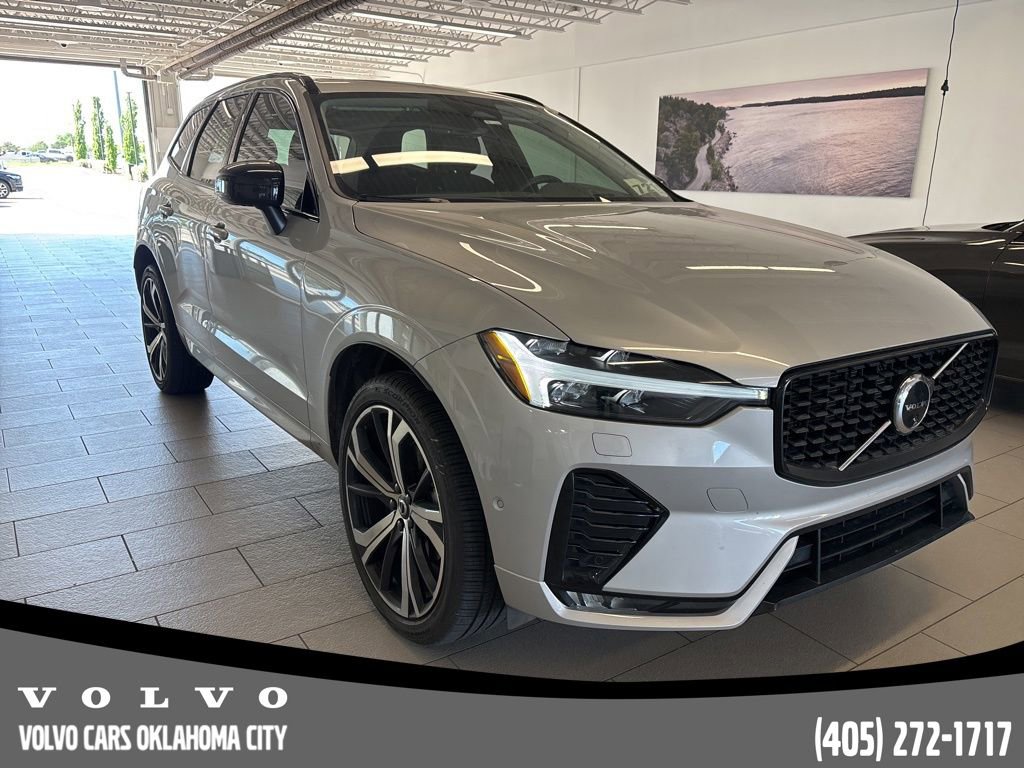 Used 2024 Volvo XC60 B5 Ultimate w/ Protection Package Premier AWD/4WD image 4