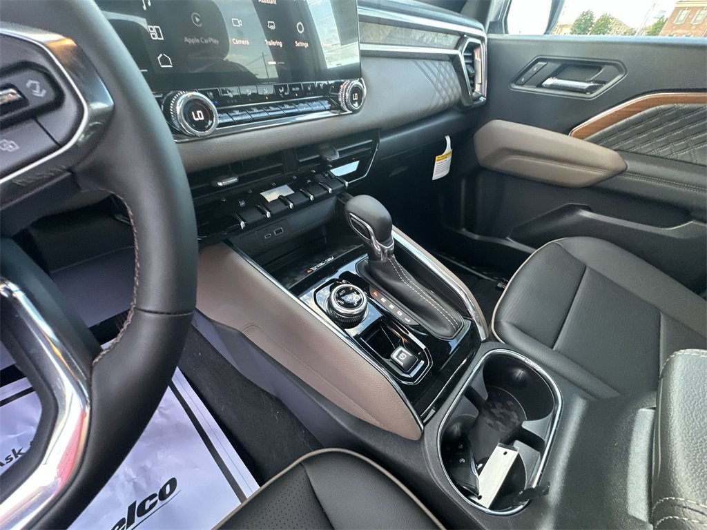 New 2026 GMC Canyon Denali image 18