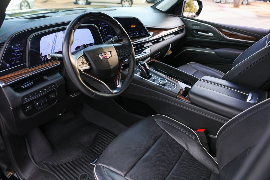 Used 2024 Cadillac Escalade ESV Premium Luxury w/ Performance Package AWD/4WD image 10