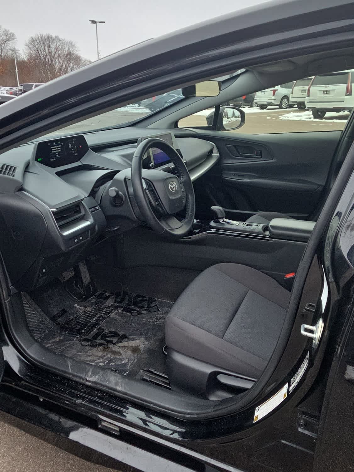 Used 2024 Toyota Prius LE image 5