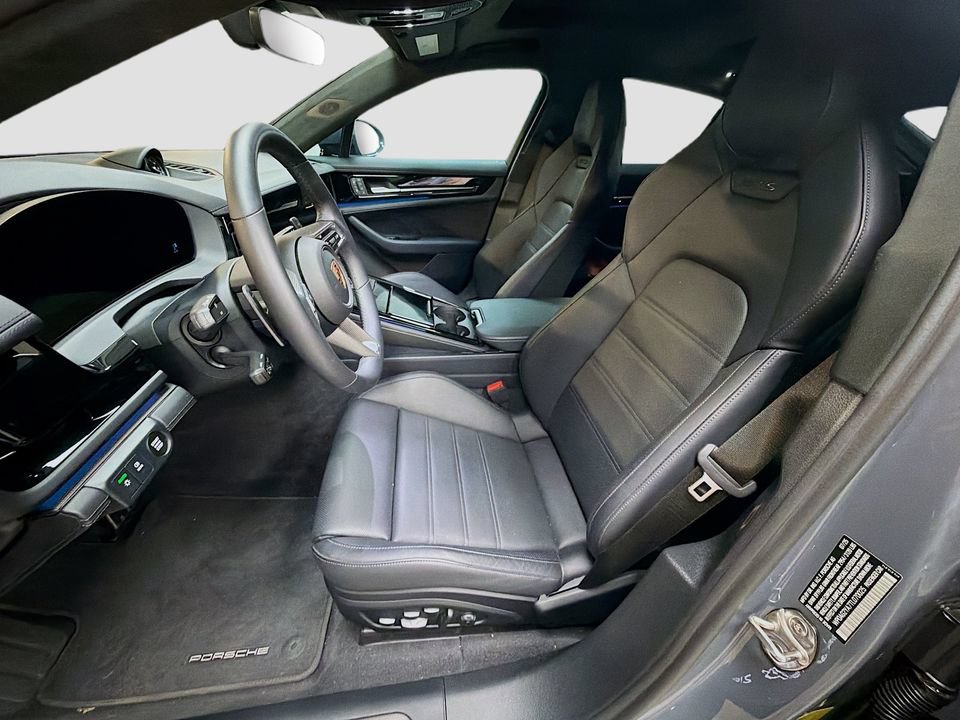 Certified 2026 Porsche Panamera GTS AWD/4WD image 5