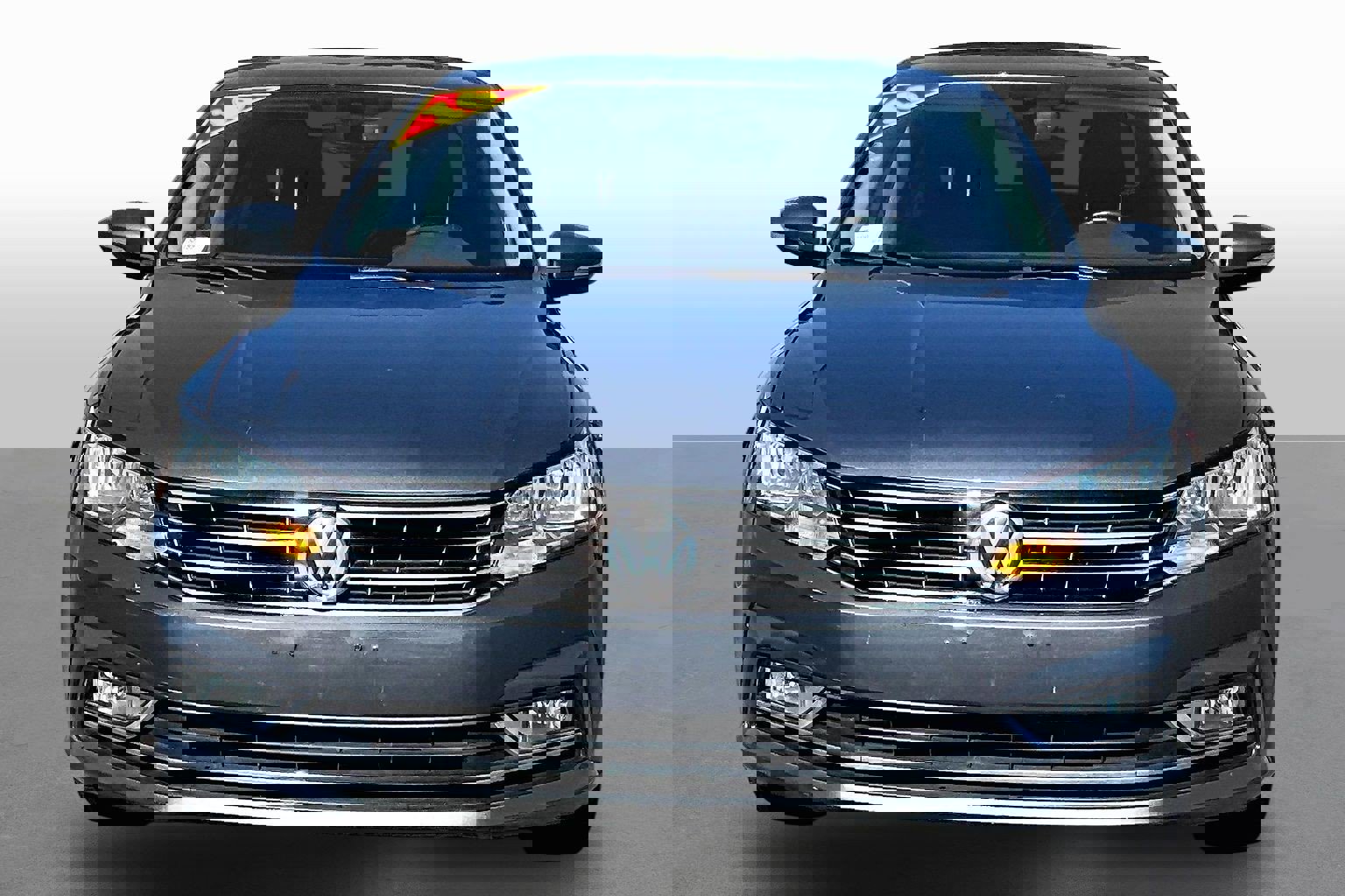 Used 2016 Volkswagen Passat 1.8T SE image 3