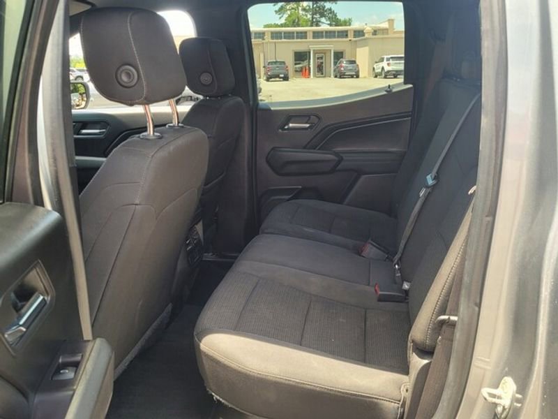 Used 2023 Chevrolet Colorado LT w/ LT Convenience Package II image 7