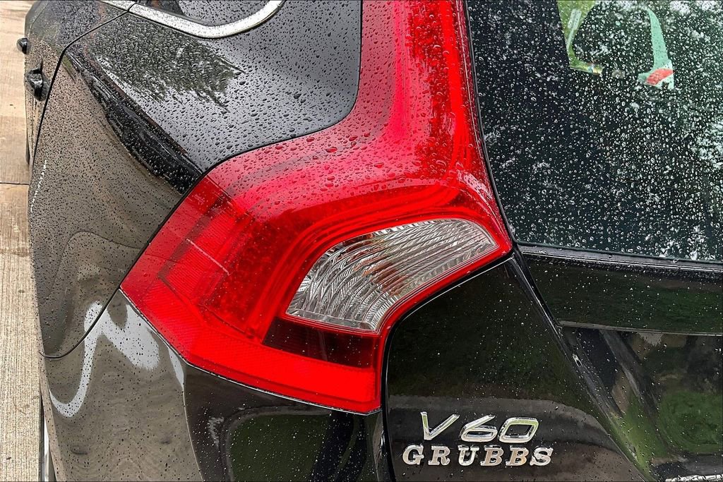 Used 2017 Volvo V60 T5 Premier w/ Convenience Package FWD image 40