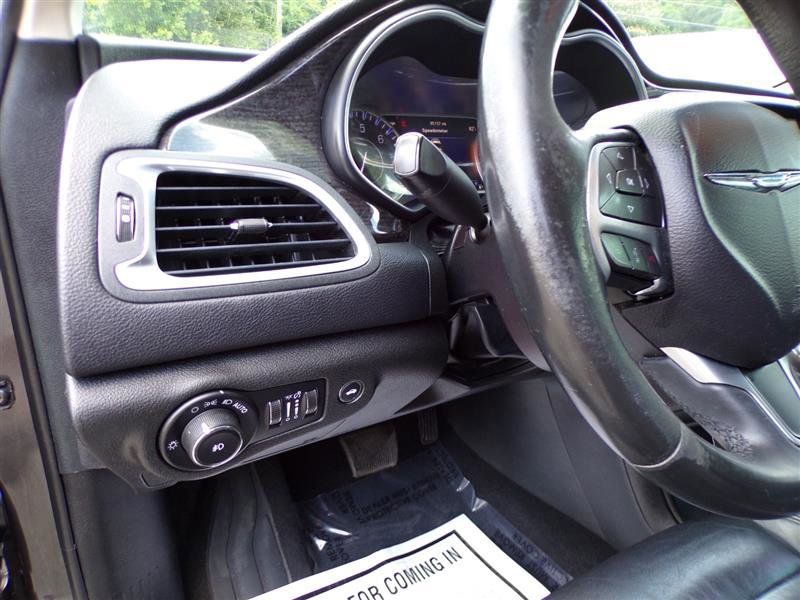 Used 2015 Chrysler 200 C w/ Navigation & Sound Group I image 32