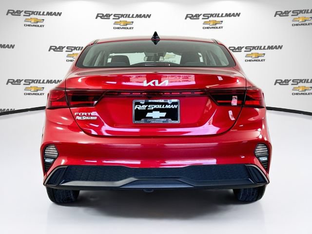 Used 2024 Kia Forte LXS w/ LXS Technology Package FWD image 6