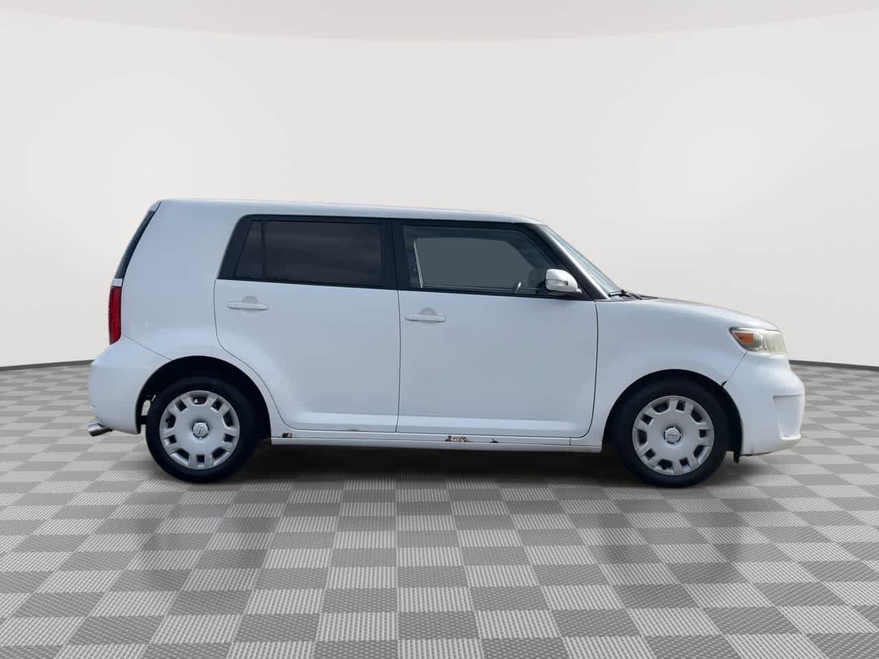 Used 2009 Scion xB FWD image 9