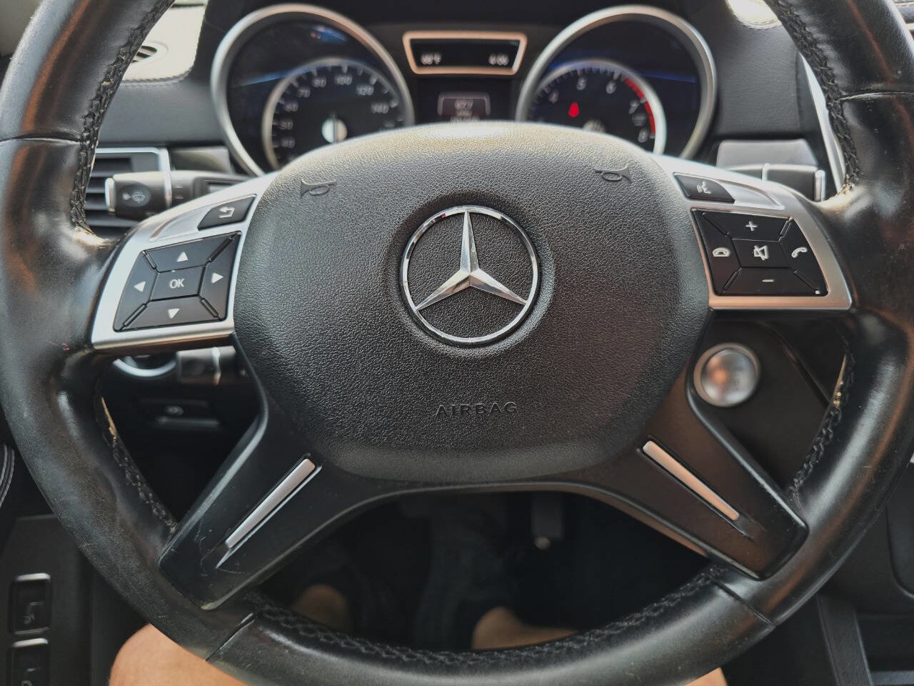 Used 2016 Mercedes-Benz GL 450 4MATIC w/ Premium I Package image 13