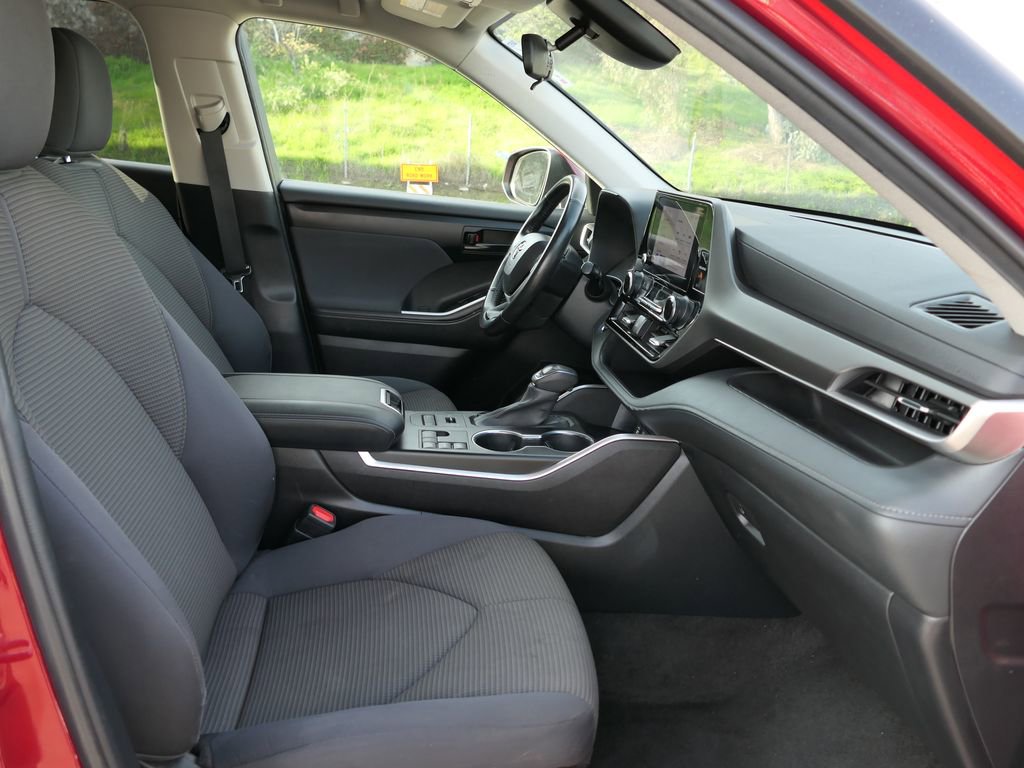 Used 2023 Toyota Highlander XSE image 26