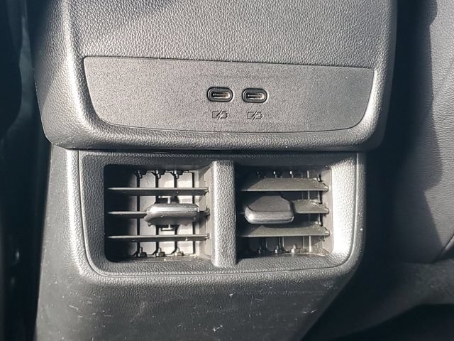 Used 2025 Chevrolet Equinox ACTIV w/ Safety and Technology Package FWD image 11