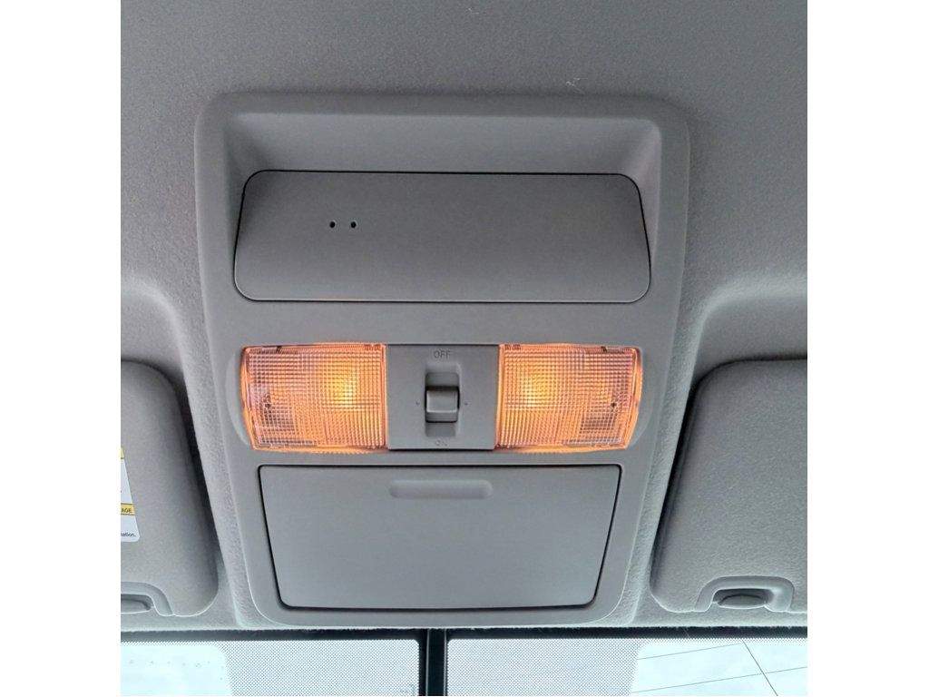 Used 2017 Nissan Frontier SL image 15