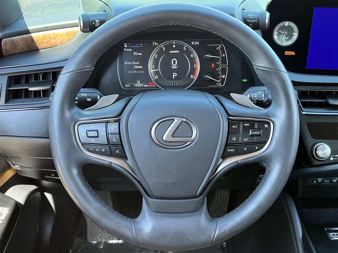 Used 2023 Lexus ES 350 w/ Premium Package FWD image 11