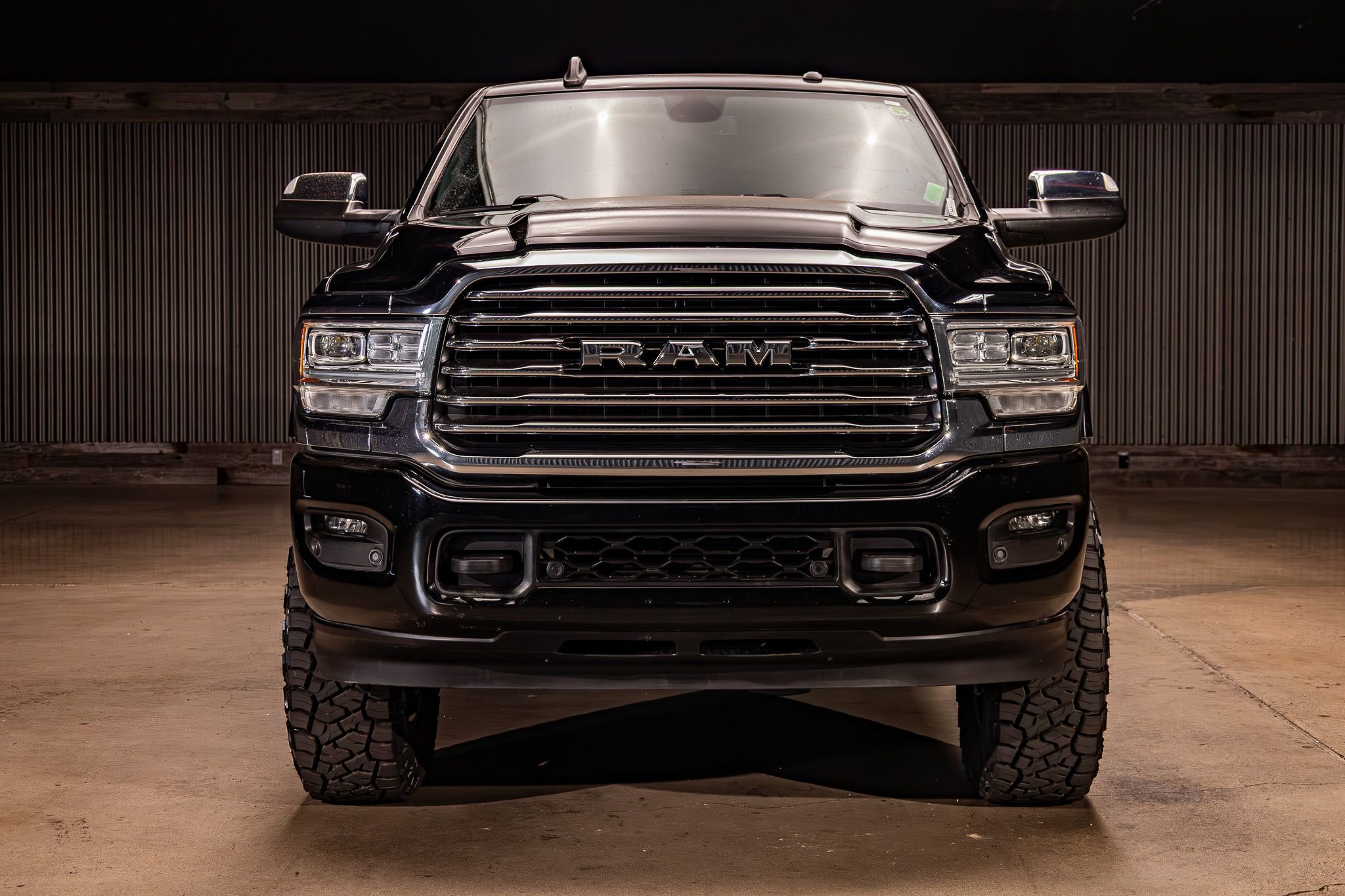 Used 2019 RAM 2500 Limited w/ Body Color Bumper Group AWD/4WD video 2