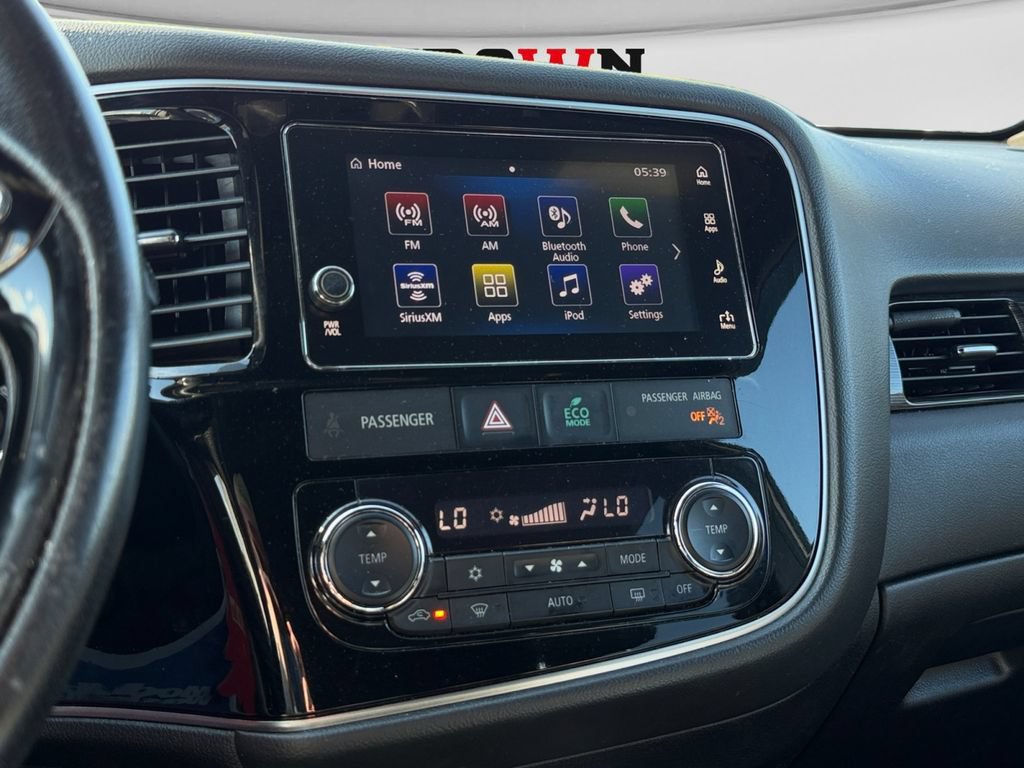 Used 2018 Mitsubishi Outlander LE AWD/4WD image 12
