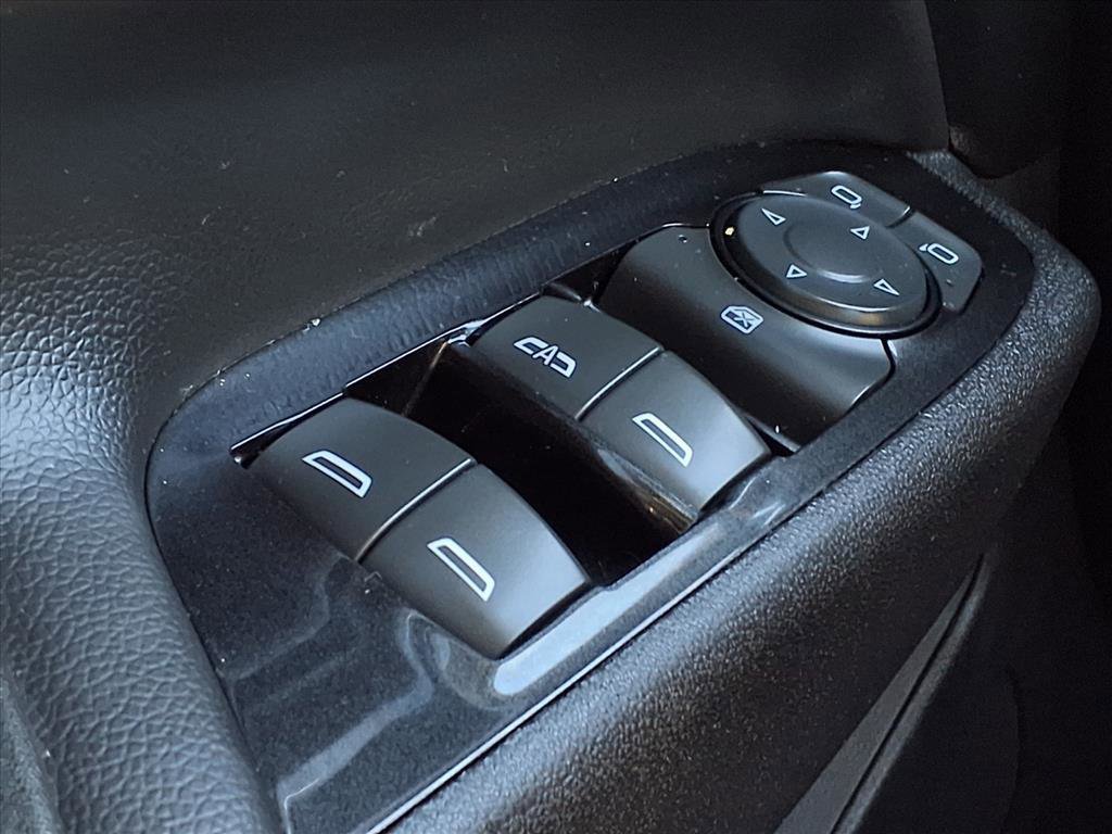 Used 2022 Chevrolet Equinox Premier image 32