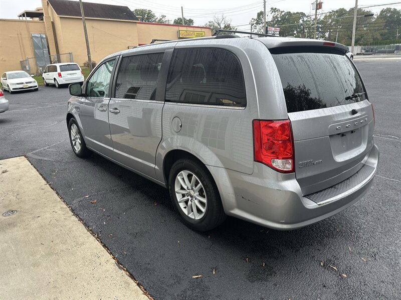 Used 2020 Dodge Grand Caravan SXT FWD image 8