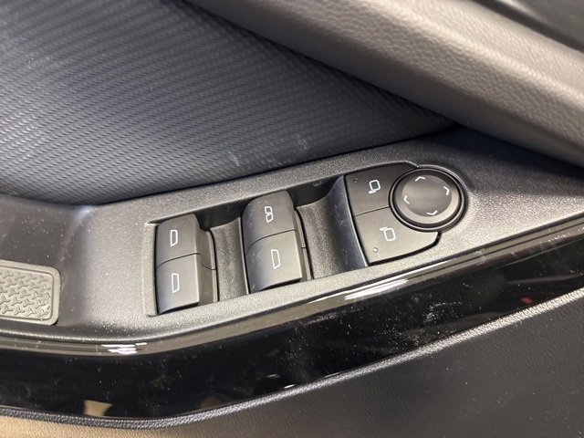 New 2026 Chevrolet Equinox LT w/ Convenience Package II image 35