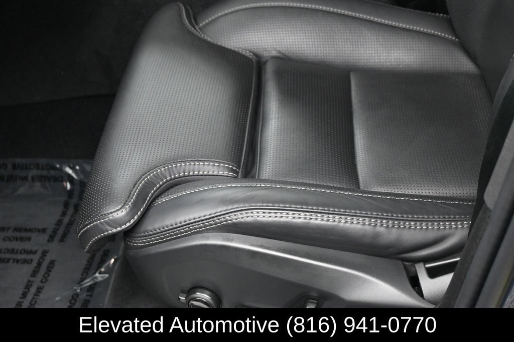 Used 2024 Volvo XC60 T8 Ultimate w/ Protection Package Premier AWD/4WD image 14