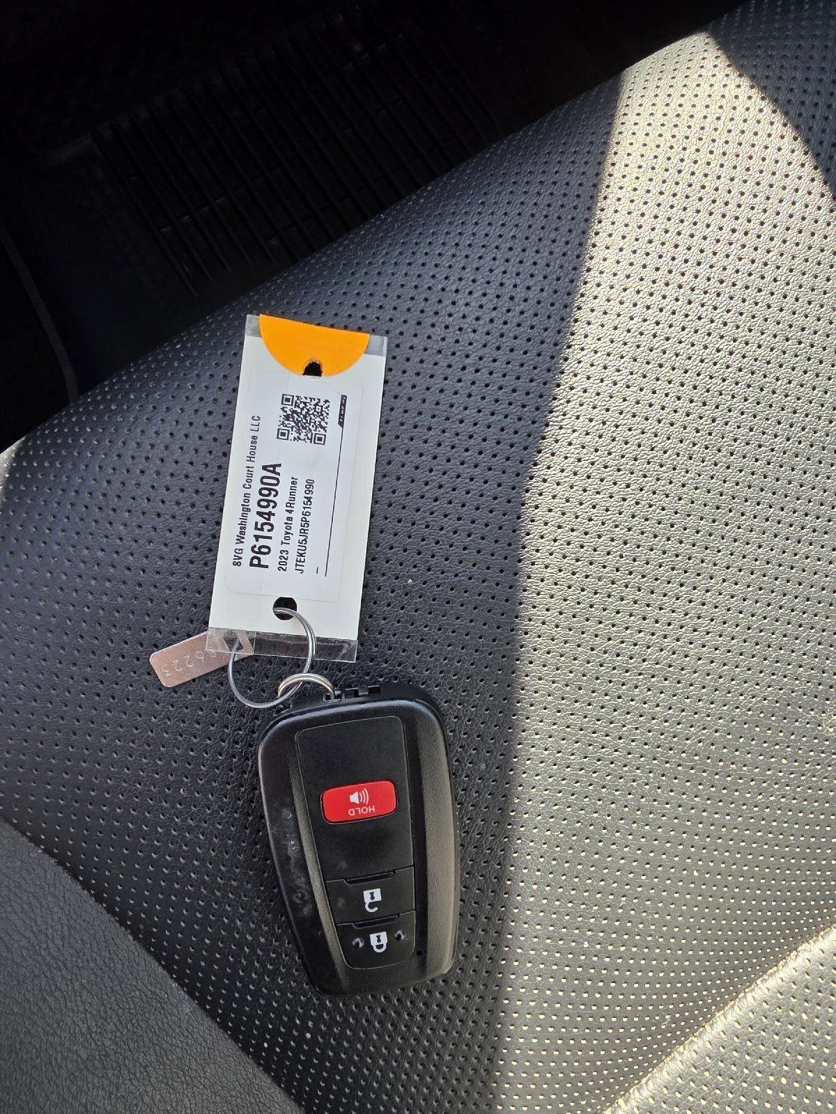 Used 2023 Toyota 4Runner Limited image 31