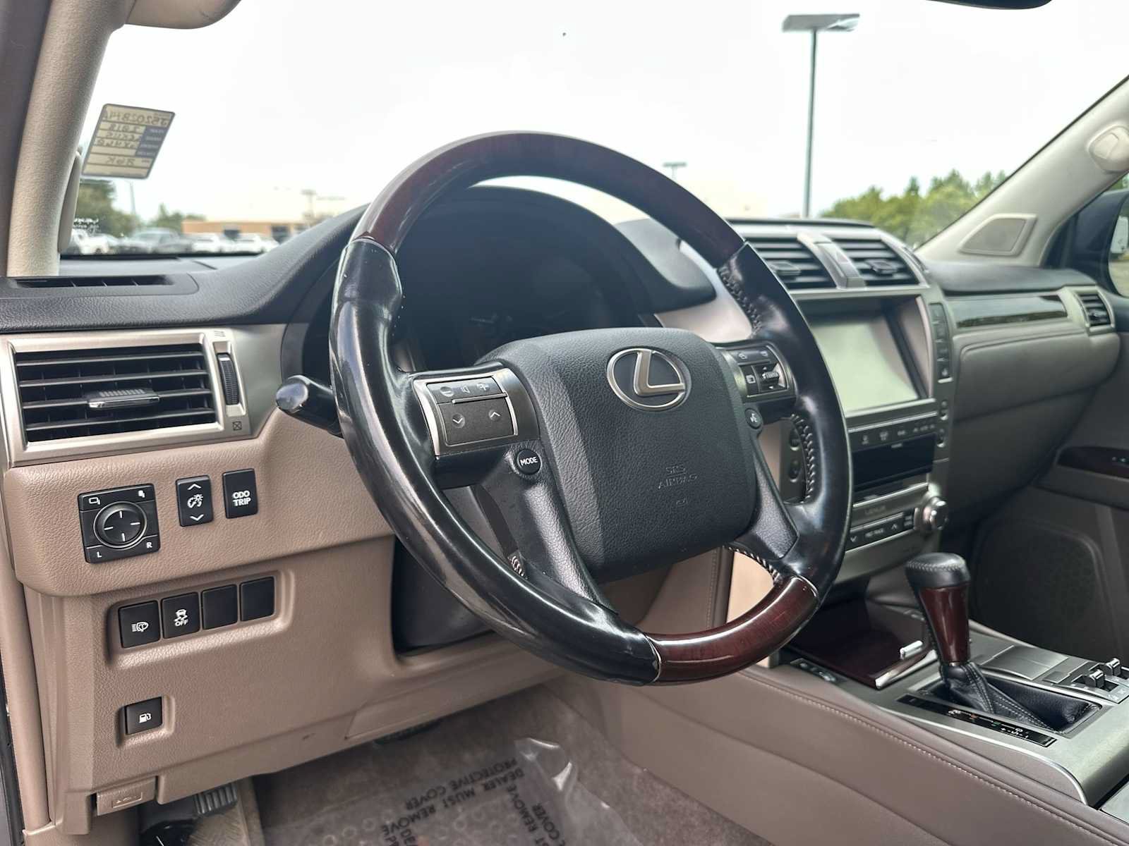 Used 2018 Lexus GX 460 Premium w/ Premium Package AWD/4WD image 16