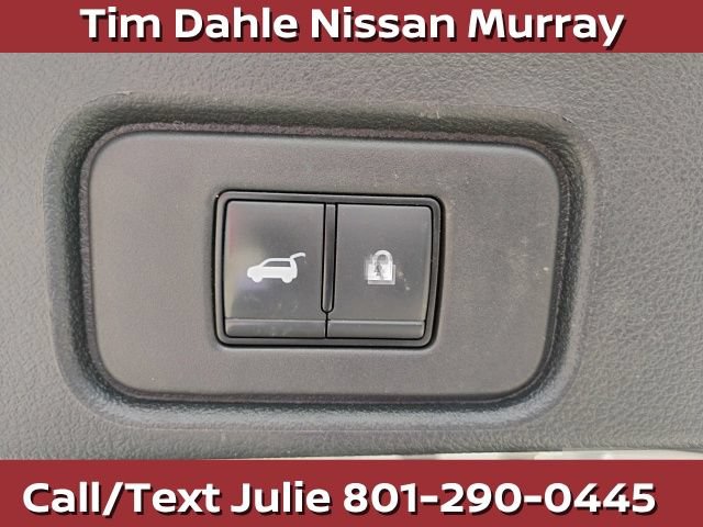Used 2023 Nissan Pathfinder SL AWD/4WD image 10