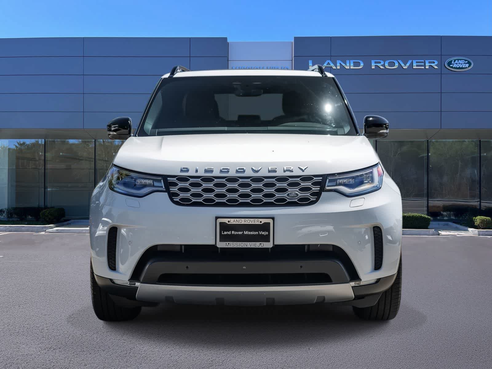 Used 2025 Land Rover Discovery S AWD/4WD image 2