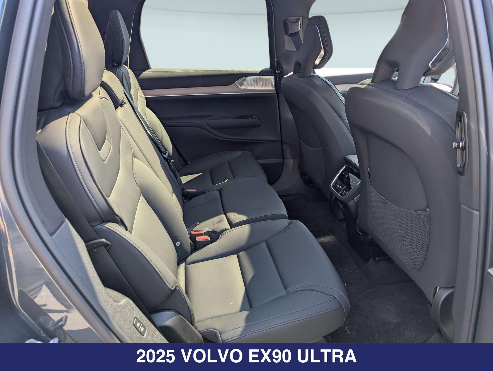 New 2025 Volvo EX90 Ultra AWD/4WD image 22