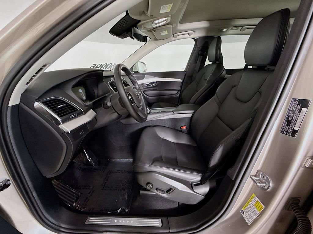 Certified 2025 Volvo XC90 B5 Core w/ Protection Package Premier image 21