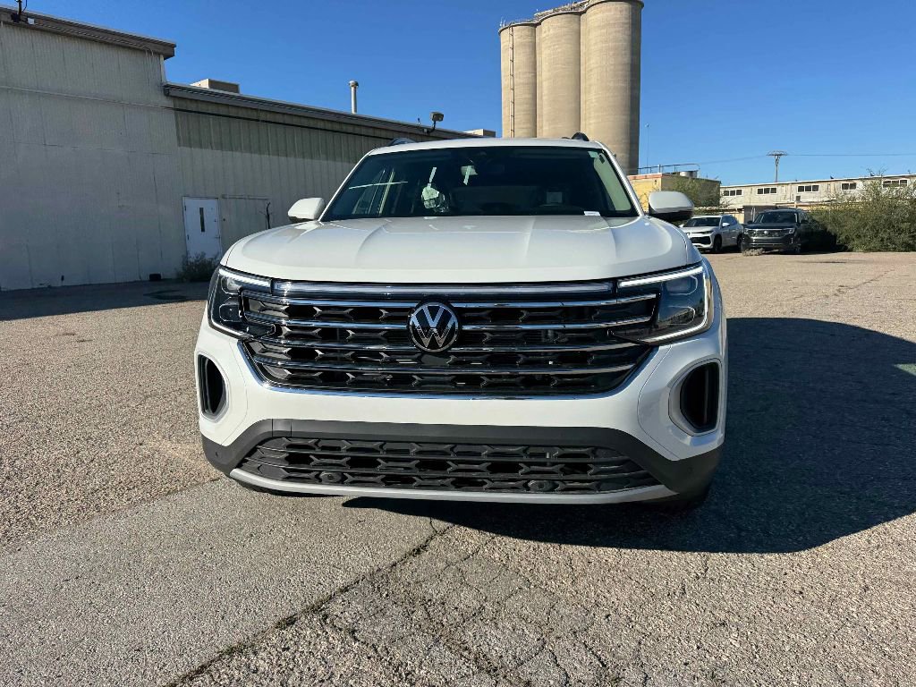 New 2026 Volkswagen Atlas SE image 2