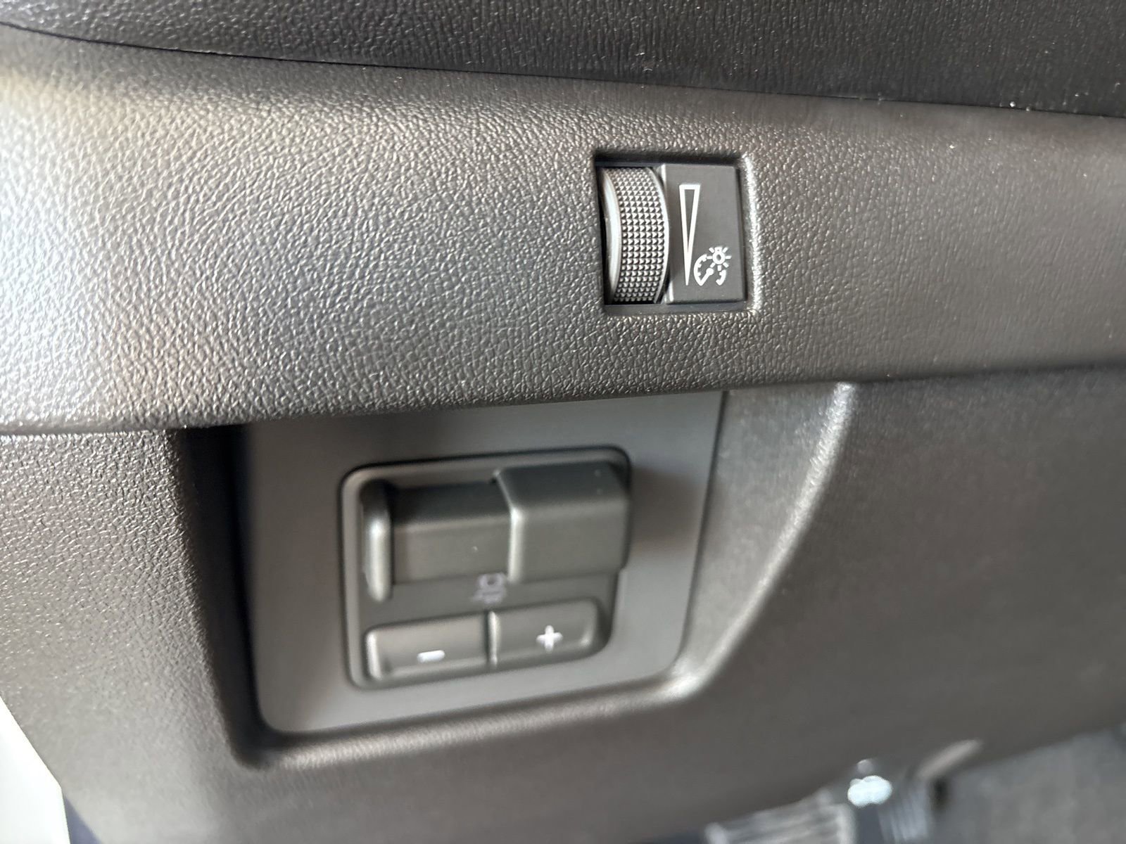 New 2026 Chevrolet Colorado W/T image 12