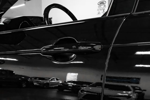 Used 2019 Land Rover Discovery SE image 47