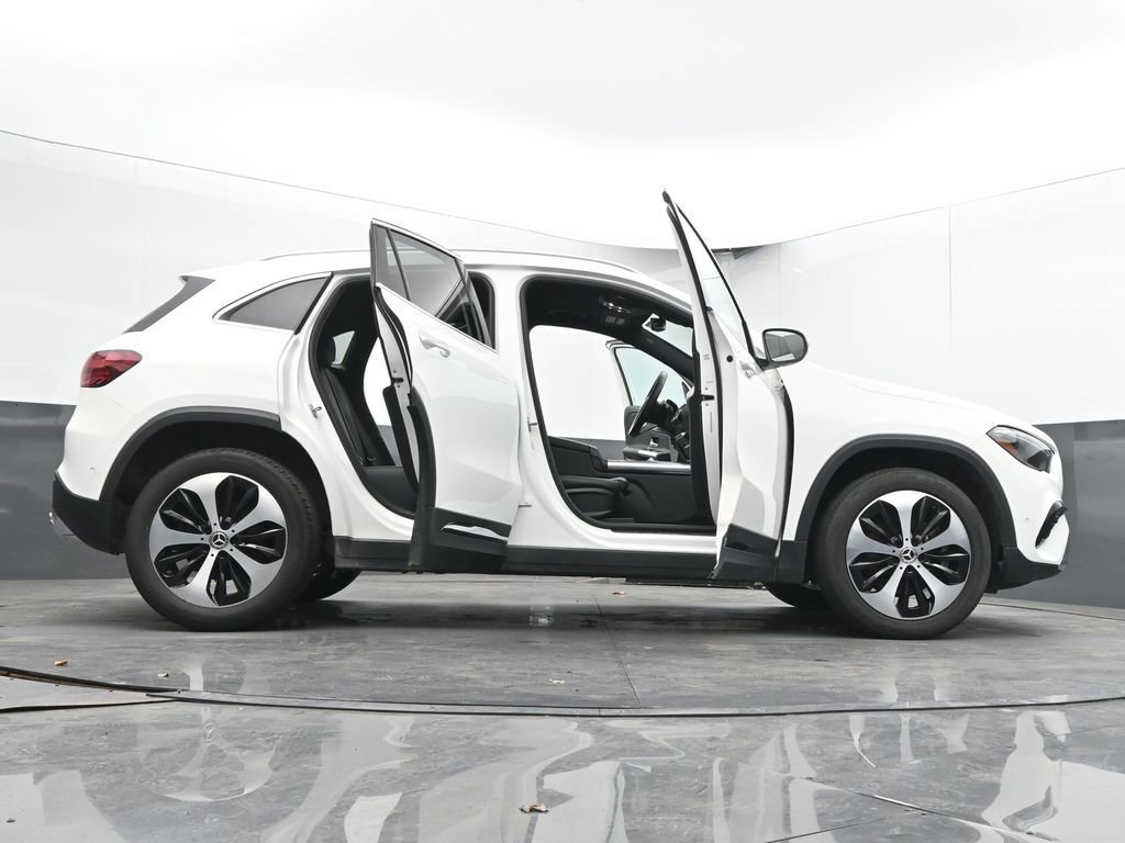 Used 2025 Mercedes-Benz GLA 250 image 76
