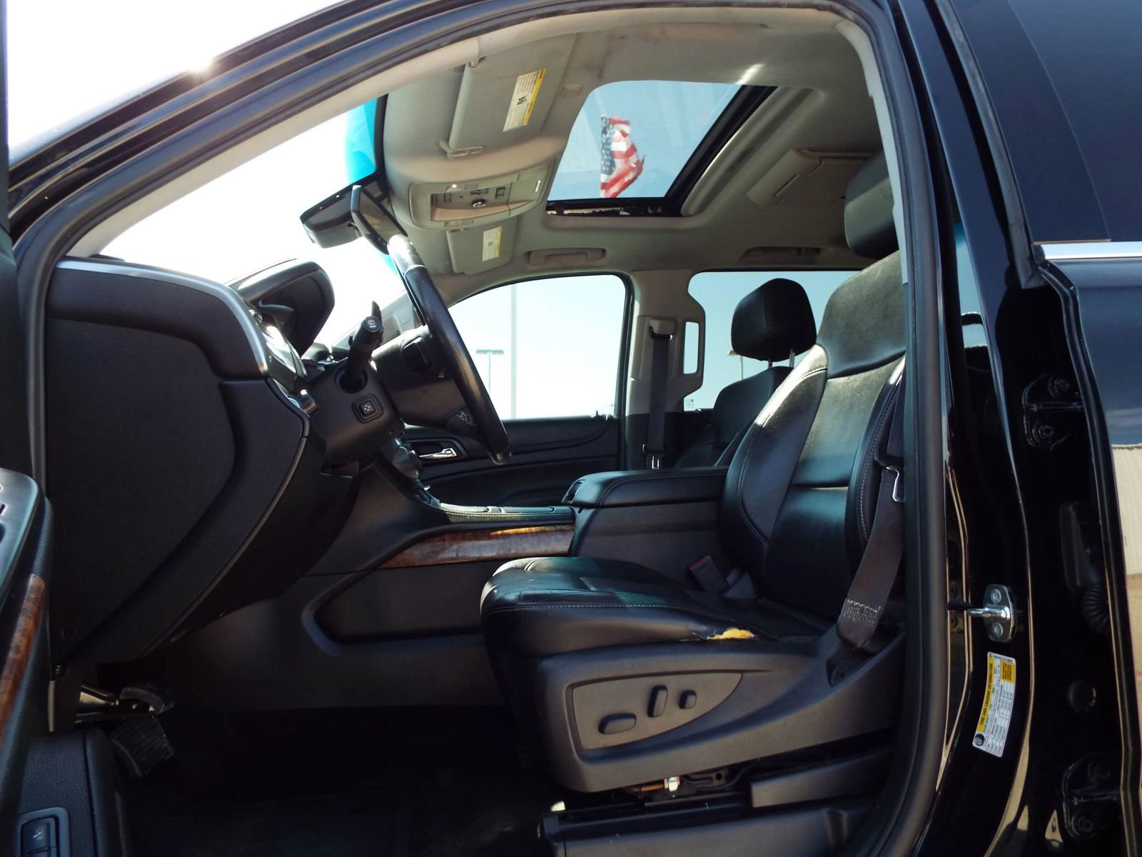 Used 2015 Chevrolet Suburban LTZ image 21