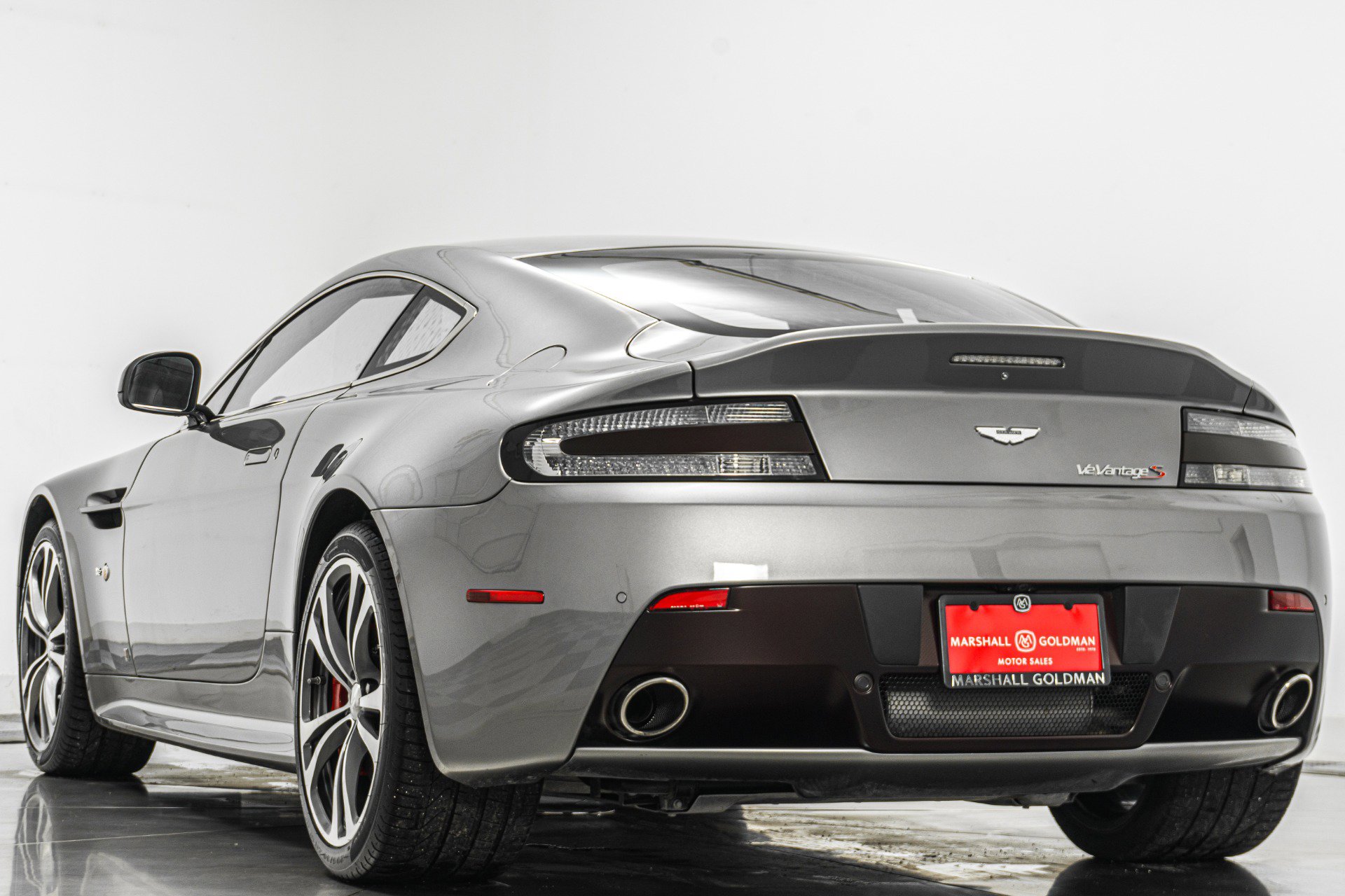 Used 2017 Aston Martin V12 Vantage S image 7