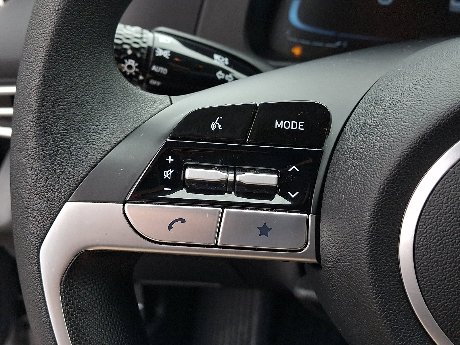 Certified 2024 Hyundai Elantra SE image 20