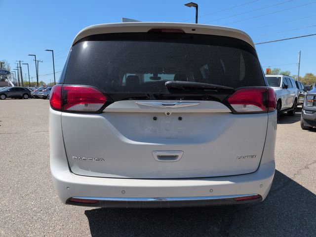 Used 2019 Chrysler Pacifica Limited FWD image 6