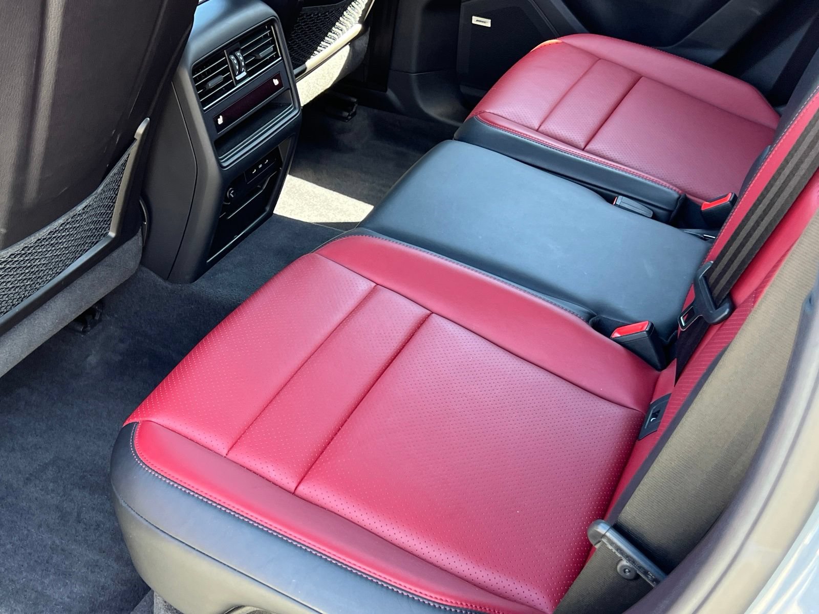 Certified 2024 Porsche Cayenne S AWD/4WD image 20
