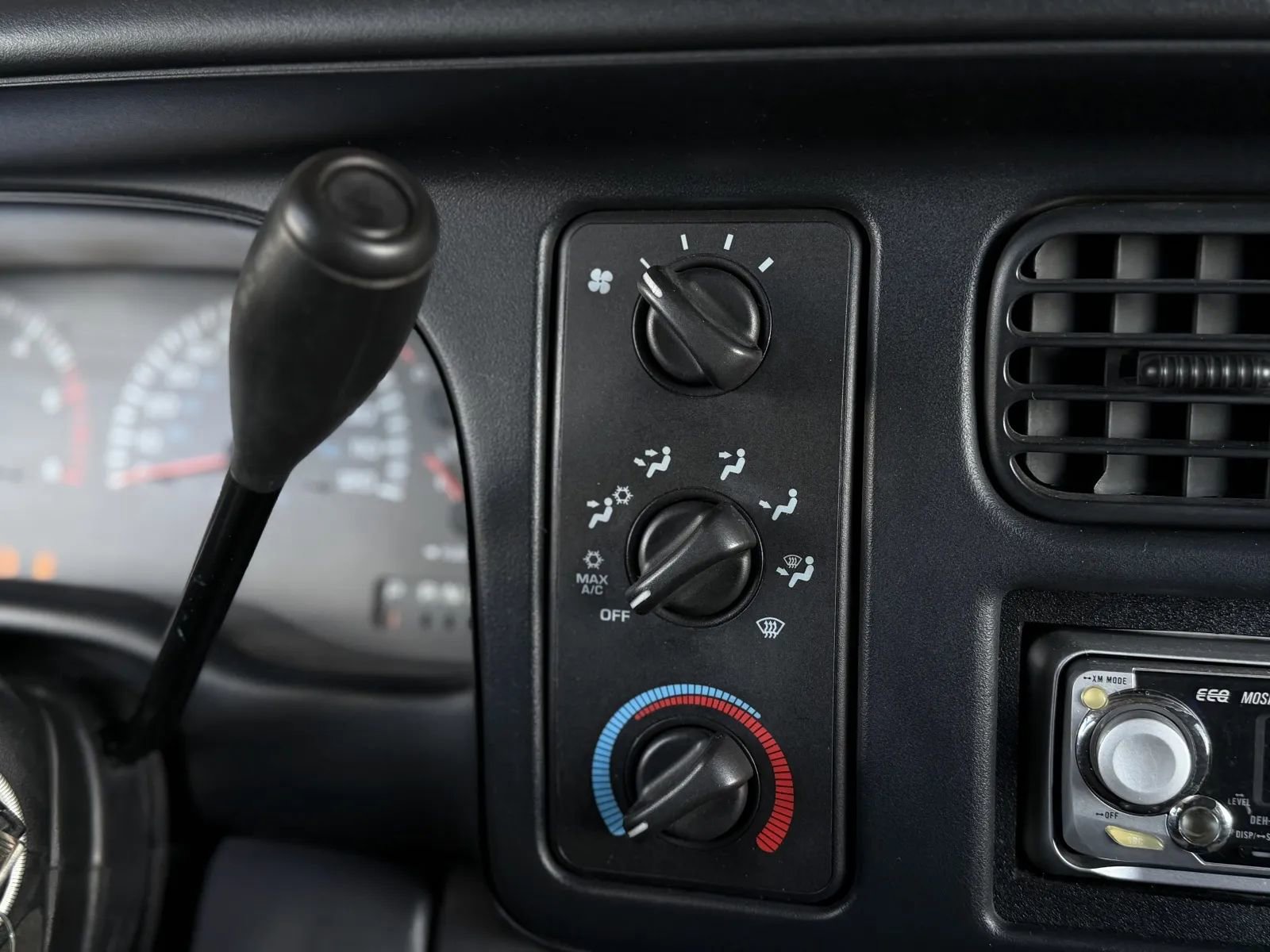 Used 1998 Dodge Durango 4WD image 27