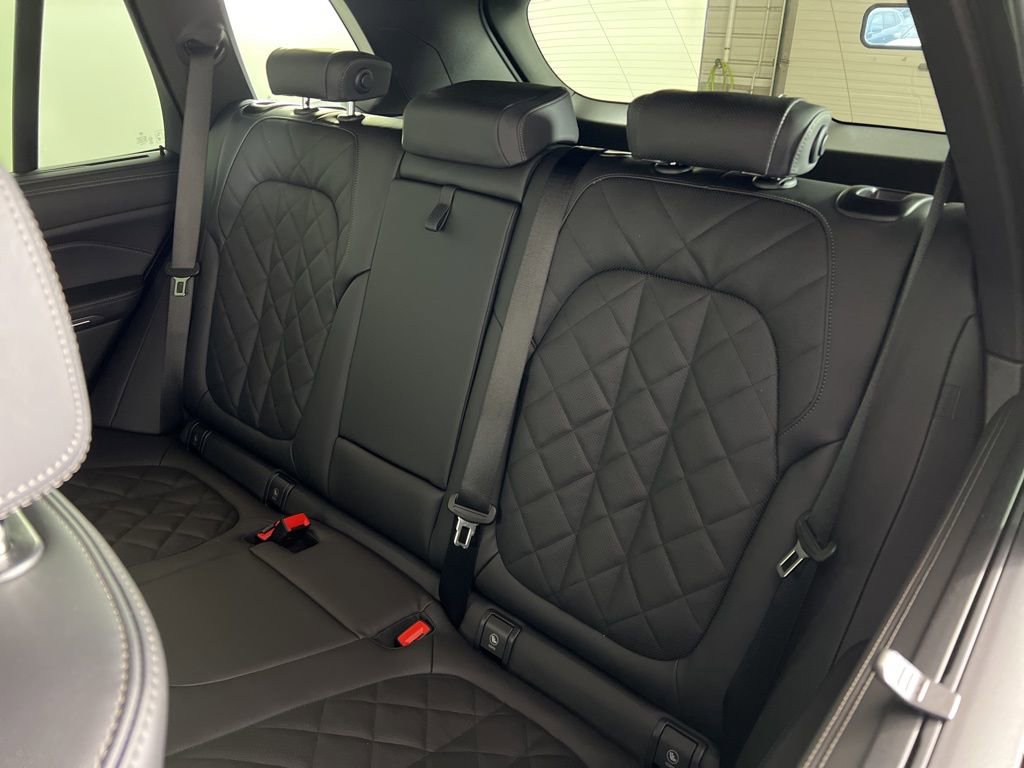 New 2026 BMW X5 xDrive40i w/ M Sport Package image 8