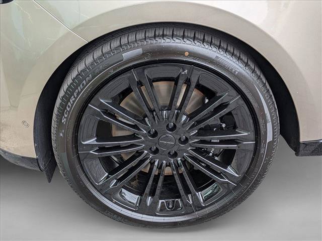 New 2026 Land Rover Range Rover Long Wheelbase Autobiography AWD/4WD image 9