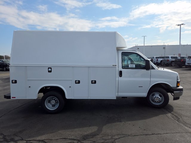 New 2025 Chevrolet Express 3500 w/ Power Convenience Package RWD image 16