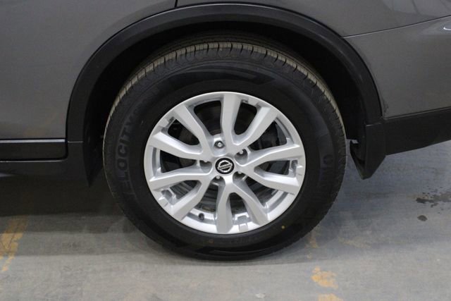 Used 2020 Nissan Rogue SV FWD image 42